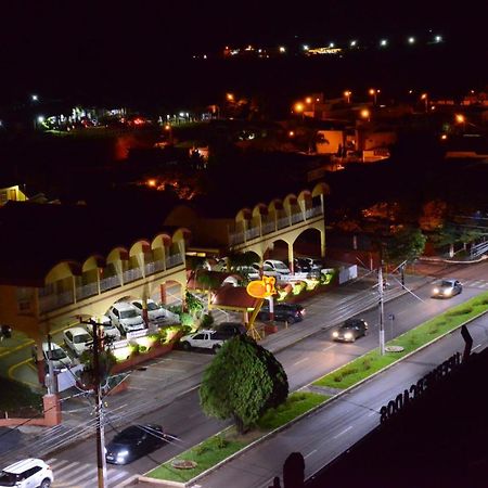 Kanoa Hotel Santo Antônio da Platina Extérieur photo
