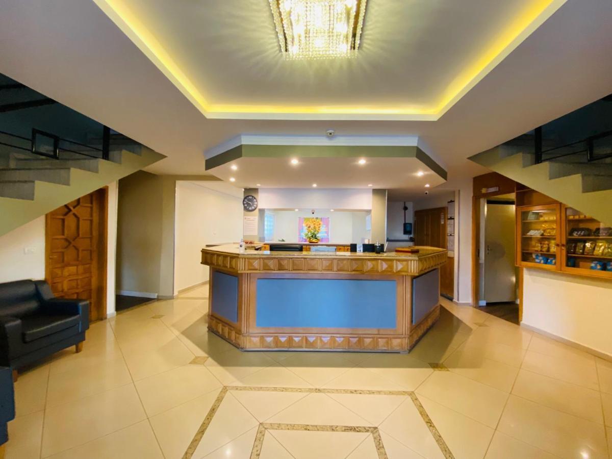 Kanoa Hotel Santo Antônio da Platina Extérieur photo